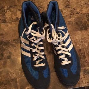 Wrestling shoes